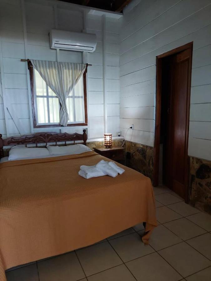 Sunset Bay B&B Brig Bay 외부 사진